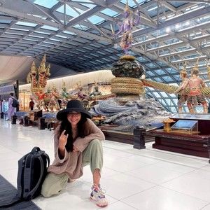 Meet your Posher, Gloria